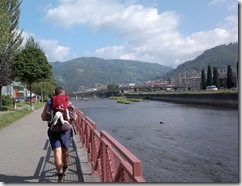 Gemelos entrando en Mieres