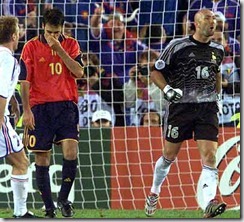 Raúl tras fallar el penalti contra Francia